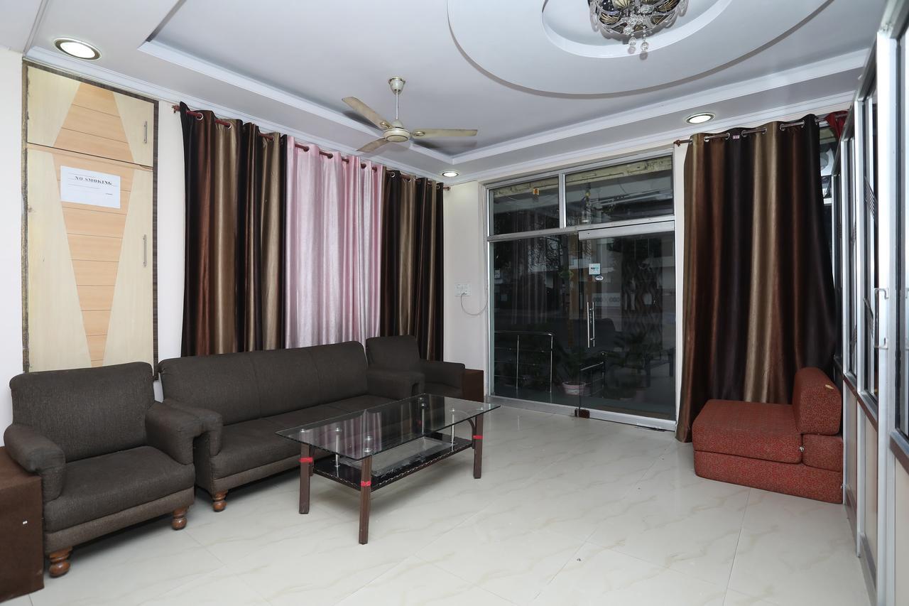 Hotel Deepak Jaipur Luaran gambar